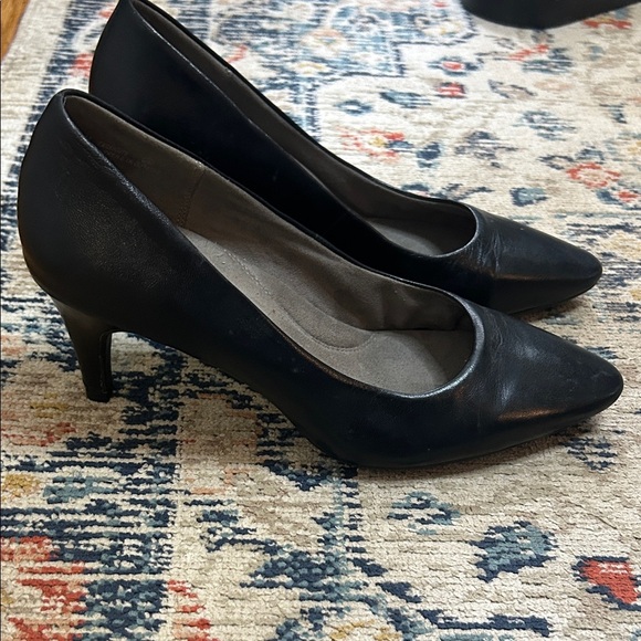 Aerosoles Leather Heelrest Black Pumps Size 11 - Picture 1 of 8